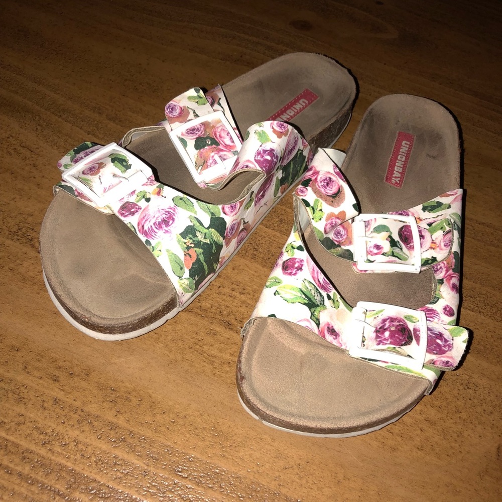 🌸Union Bay Floral Sandals🌷